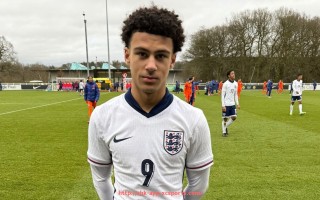 杏彩体育-英超球队配置：球队的球员配置与战术安排